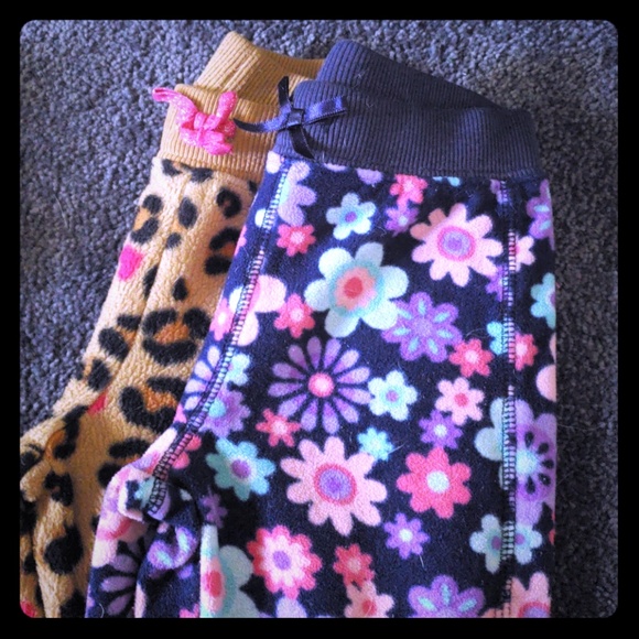 BUNDLE Girls fleece pants - Picture 1 of 3